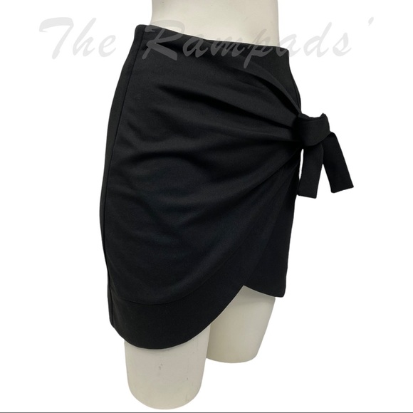NWT Vera & Lucy Nasty Gal Wrap Mini Skirt Size M - Picture 3 of 9